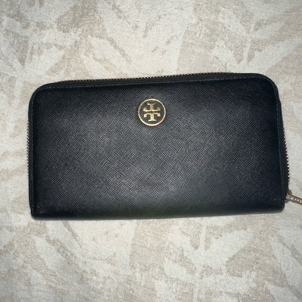 Tory Burch Robinson Saffiano Black Zip Around Wallet with Gold Logo
